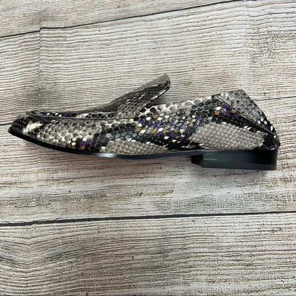 Vince Camuto Jendaya Convertible Loafer Mulberry Snake Print Leather Sz 6.5 - Picture 7 of 11